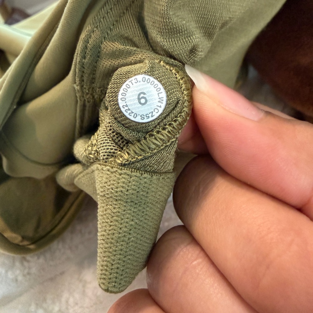 Lululemon InStill Tank Top Green - Picture 5 of 5